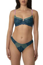 Lila Seamless Back Low Rise Brief